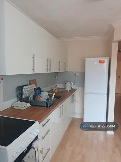 2 Bedroom Flat To Rent In Rydal Road, Gosforth, Newcastle Upon Tyne, NE3