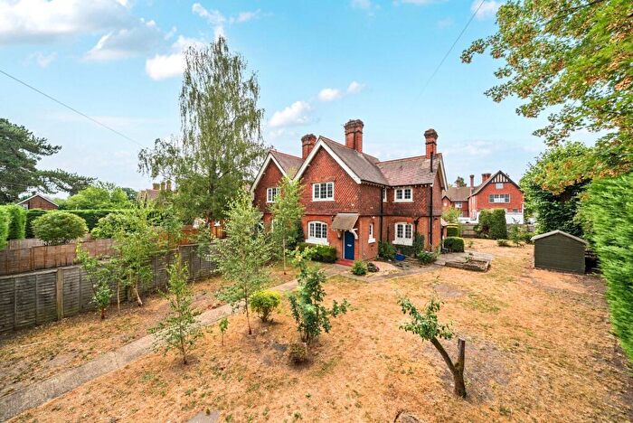 3 Bedroom Semi-Detached House For Sale In School Cottages, Mayford Green, Woking, GU22
