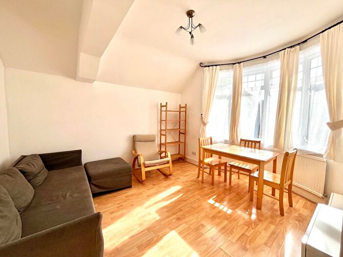1 Bedroom Flat To Rent In Melrose Avenue, Willesden Green, NW2