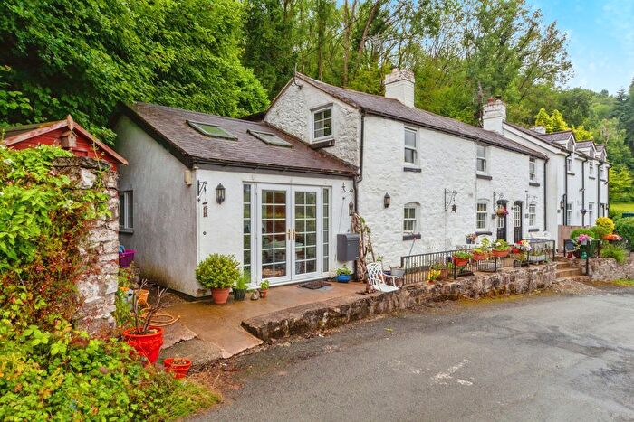 3 Bedroom Semi-Detached House For Sale In Cefn Meiriadog, St. Asaph, Conwy, LL17