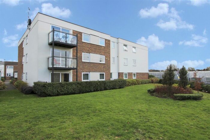 2 Bedroom Flat To Rent In Martin Close, Uxbridge UB10
