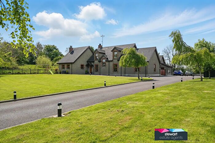 4 Bedroom Detached House For Sale In Country House With Paddock, Kinallen Road, Dromara, BT25