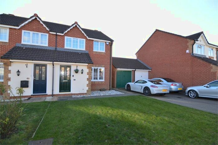 3 Bedroom Semi-Detached House To Rent In Isabel Gate, Cheshunt, Hertfordshire EN8