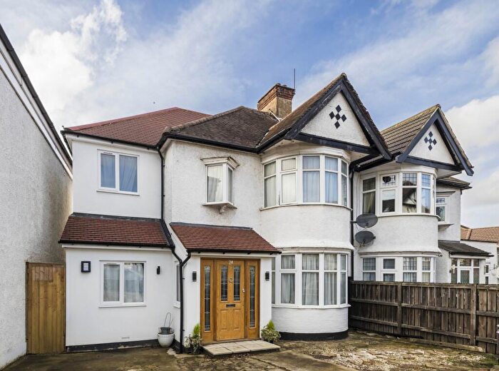 5 Bedroom Semi Detached House For Sale In Southfields, London, London, NW4