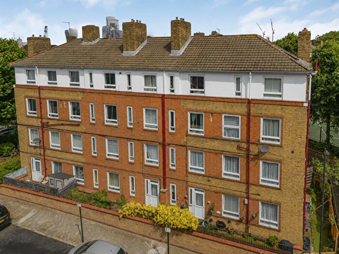 3 Bedroom Flat For Sale In West Lane, Bermondsey, SE16