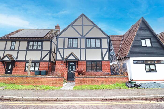 3 Bedroom Detached House For Sale In The Street, Hatfield Peverel, CM3