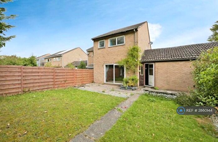 4 Bedroom Semi Detached House To Rent In Bathurst, Peterborough, PE2