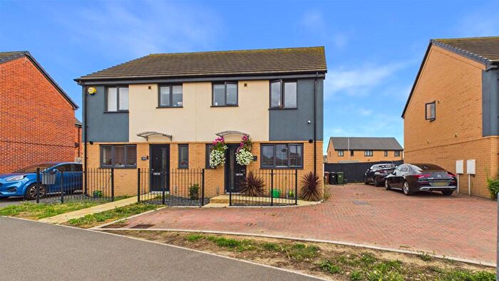 3 Bedroom Semi Detached House For Sale In Manor Drive, Peterborough, PE4