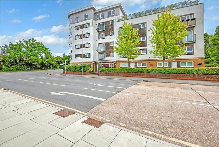 2 Bedroom Apartment To Rent In Cherrydown East, Basildon, Essex, SS16