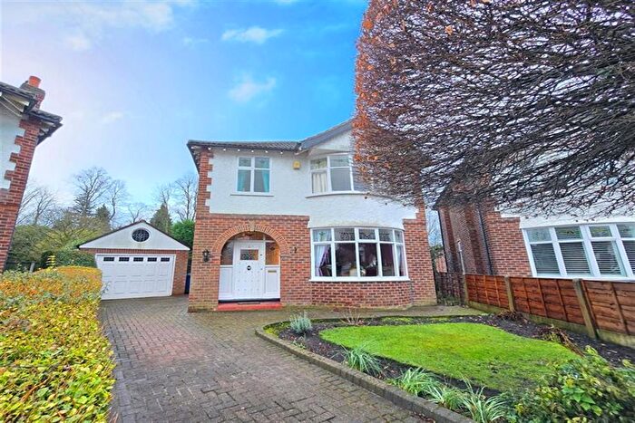 3 Bedroom Detached House For Sale In South Meade, Timperley, Altrincham, WA15