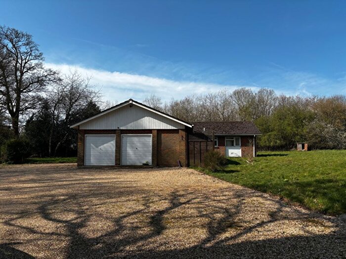 4 Bedroom Bungalow To Rent In Rossway, Berkhamsted, HP4
