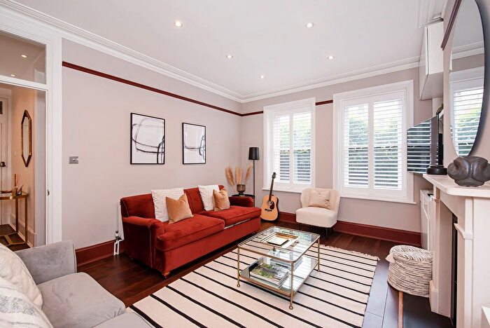 3 Bedroom Flat For Sale In Elgin Avenue, Maida Vale, W9