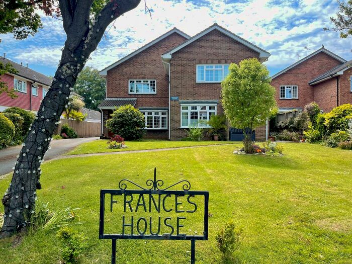 2 Bedroom Flat To Rent In Foreland Road, Bembridge, PO35