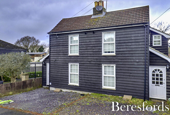 2 Bedroom Semi-Detached House For Sale In Cromwell Road, Warley, CM14