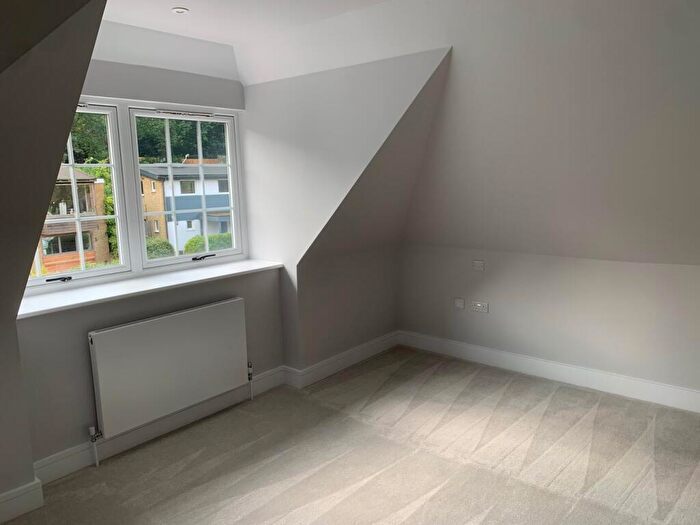 2 Bedroom Duplex For Sale In Bromley Avenue, Bromley, BR1