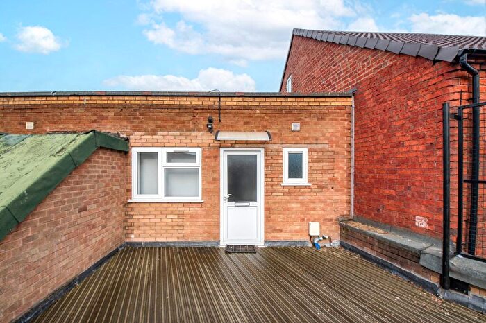 1 Bedroom Apartment To Rent In High Street, Cradley Heath, West Midlands, B64