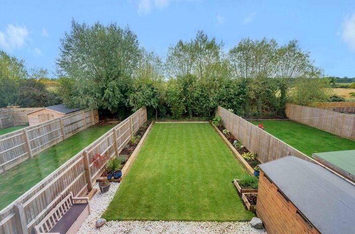 3 Bedroom End Of Terrace House For Sale In Malmesbury Road, Leigh, SN6