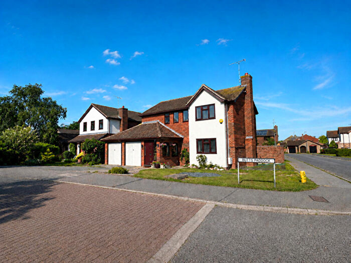 4 Bedroom Detached House For Sale In Butts Paddock, Canewdon, SS4