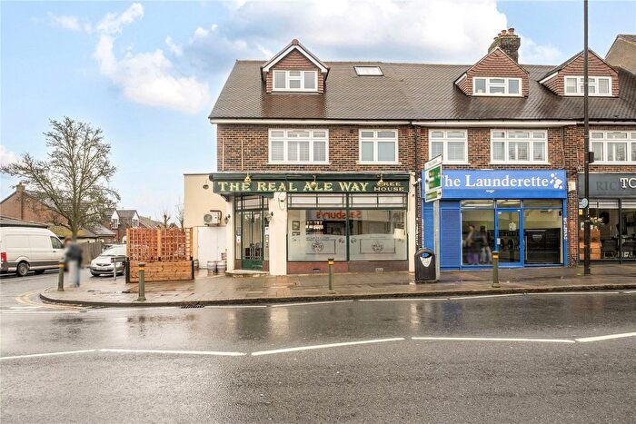 1 Bedroom Flat For Sale In Station Road, West Wickham, BR4