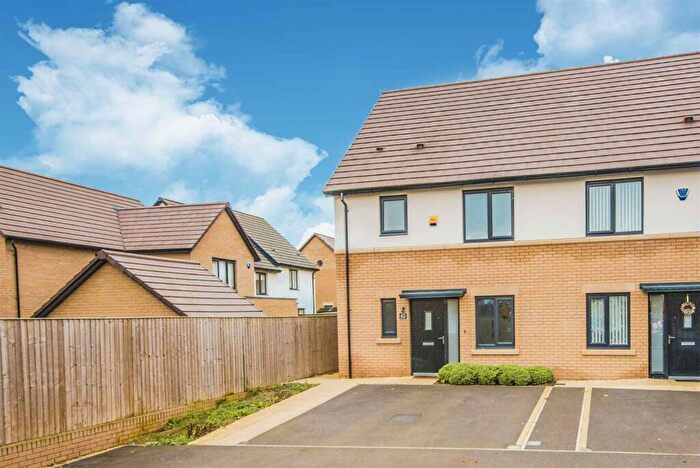 3 Bedroom Semi-Detached House For Sale In Epping Road, Little Stanion, NN18