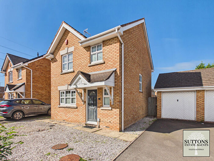 3 Bedroom Detached House For Sale In Brockenhurst Way, Hawkesbury Village, Longford, CV6