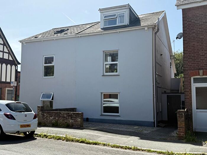 1 Bedroom Flat To Rent In Well Street, Exeter, Devon, EX4