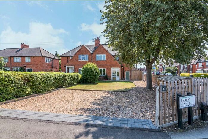 3 Bedroom Semi-Detached House To Rent In Abbey Circus, West Bridgford, NG2