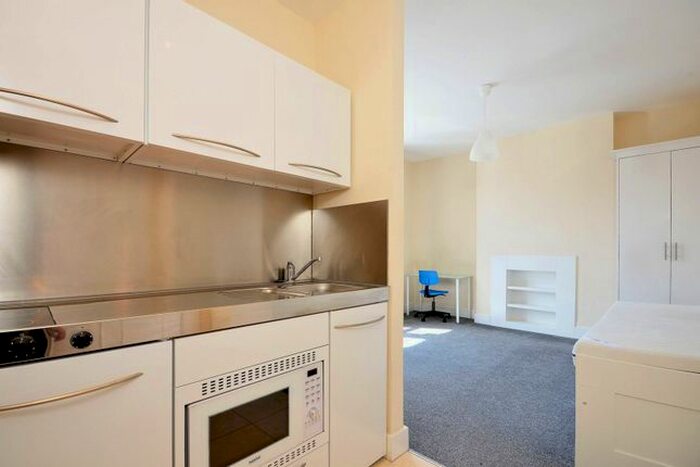 Studio To Rent In Hardman Road, Kingston, Kingston Upon Thames, KT2