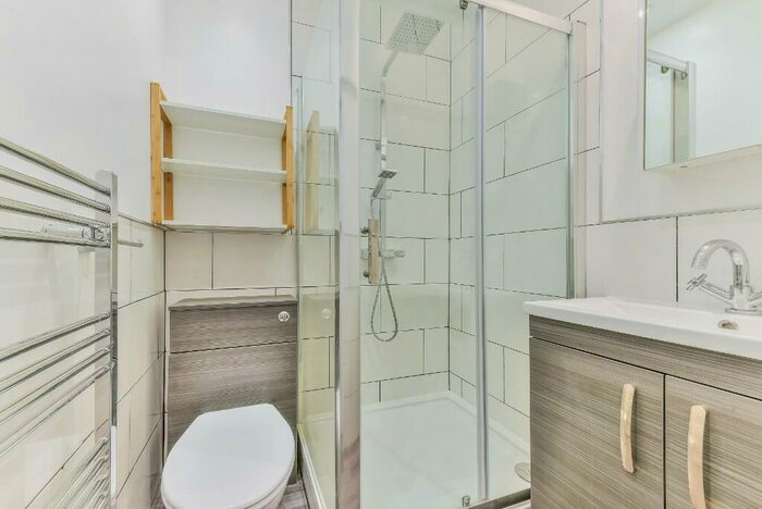 1 Bedroom Flat To Rent In Denmark Hill, London, SE5