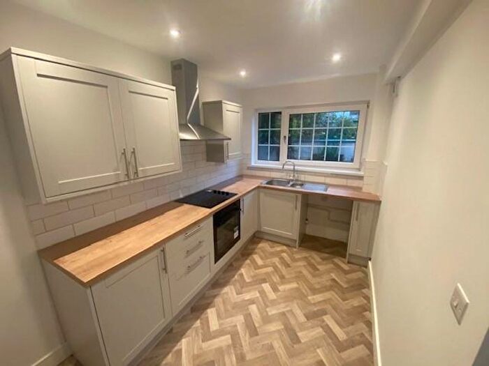 3 Bedroom Terraced House To Rent In Newtown, Brynhyfryd, SA5
