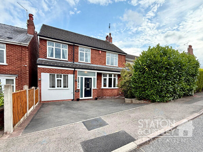 4 Bedroom Detached House For Sale In Racecourse Road, Mansfield, NG18