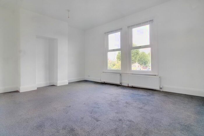 2 Bedroom Flat To Rent In Southbury Road, Enfield, EN3