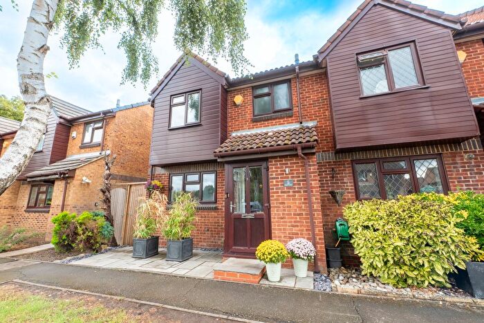 2 Bedroom Terraced House For Sale In Hazel Close, Shirley, Croydon, CR0