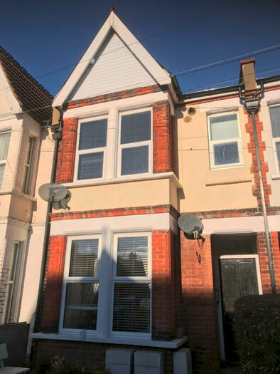 1 Bedroom Flat To Rent In Wimborne Road, Southend-on-Sea, #, SS2