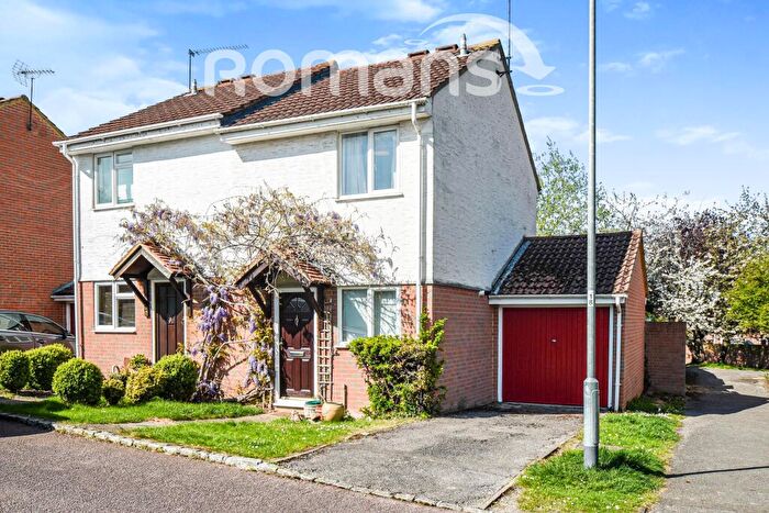 2 Bedroom Semi-Detached House To Rent In Swallow Way, Wokingham, RG41