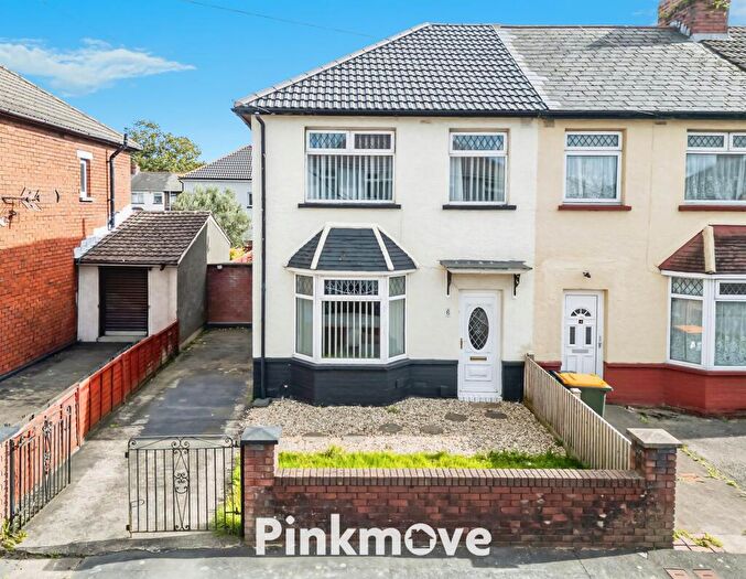 3 Bedroom Semi-Detached House For Sale In Frobisher Road, Newport, NP19