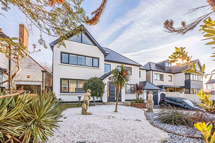 5 Bedroom Detached House For Sale In London Road, Cosham, PO6