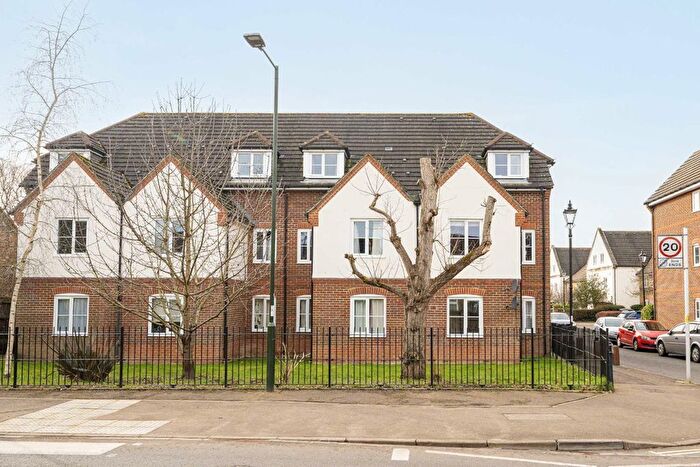 2 Bedroom Flat For Sale In Langridge Mews, Hampton, TW12