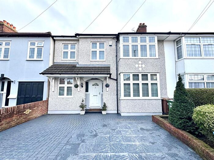 4 Bedroom Semi Detached House For Sale In Lessness Avenue, Bexleyheath, DA7