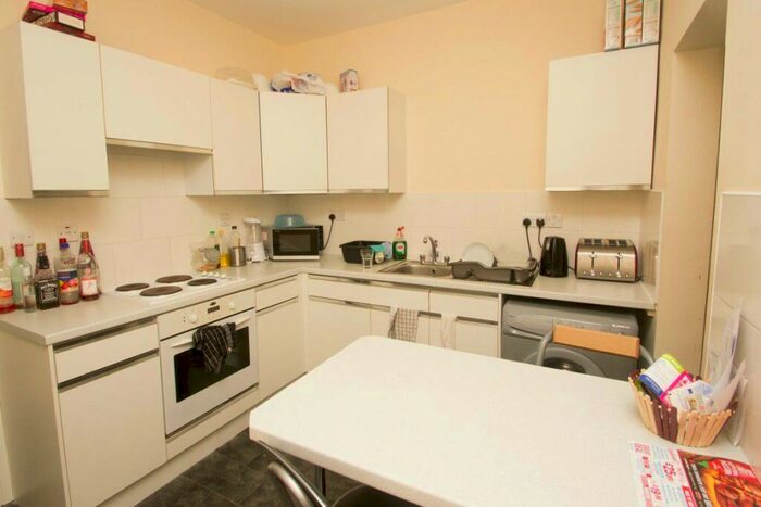 3 Bedroom House Of Multiple Occupation To Rent In Station Street, Loughborough - Incl Bills, LE11