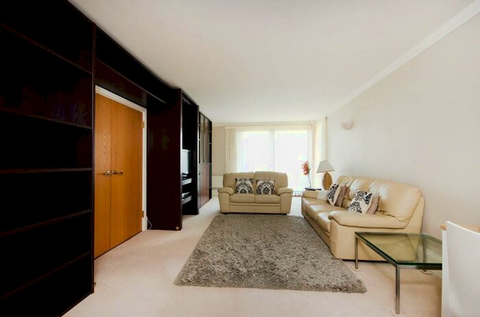 3 Bedroom Flat To Rent In Sudbury Hill, Harrow On The Hill, Harrow, HA1