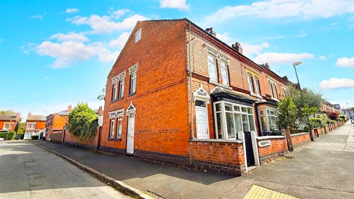 4 Bedroom End Of Terrace House For Sale In Oxford Street, Stirchley, Birmingham, B30