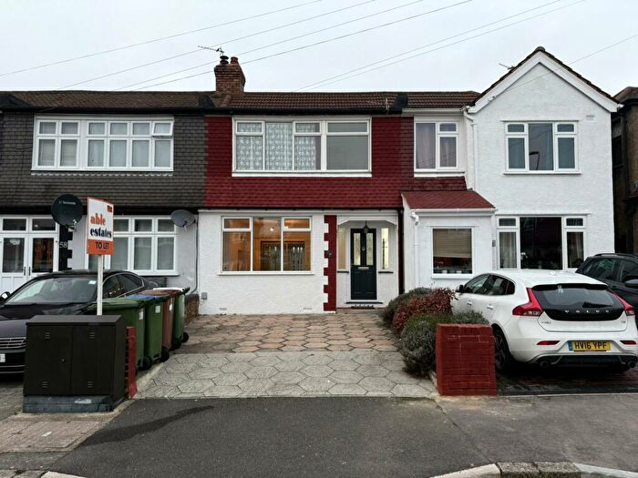 3 Bedroom Semi-Detached House To Rent In Abbey Wood, SE2
