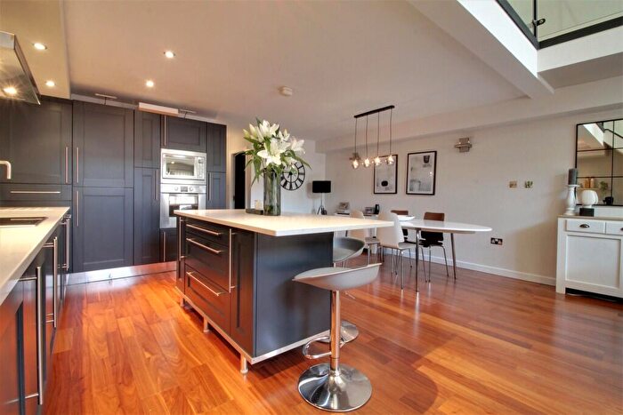 2 Bedroom Apartment To Rent In Amazon Lofts, Tenby Street, Jewellery Quarter, B1