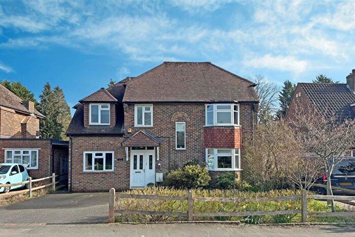 4 Bedroom Detached House For Sale In London Road South, Merstham, RH1