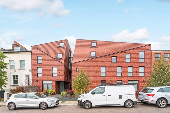 3 Bedroom Property To Rent In Kaolin Court, Forest Hill, London, SE23