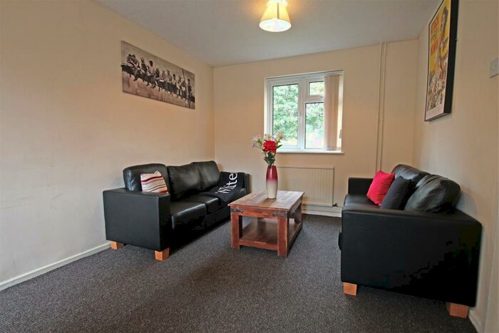 1 Bedroom Private Hall To Rent In Elizabeth Walk, Northampton, NN1