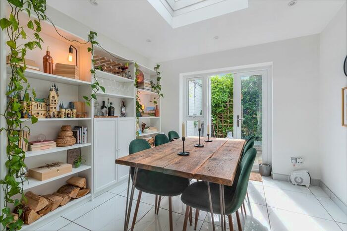 3 Bedroom Property To Rent In Gressenhall Road, London, SW18