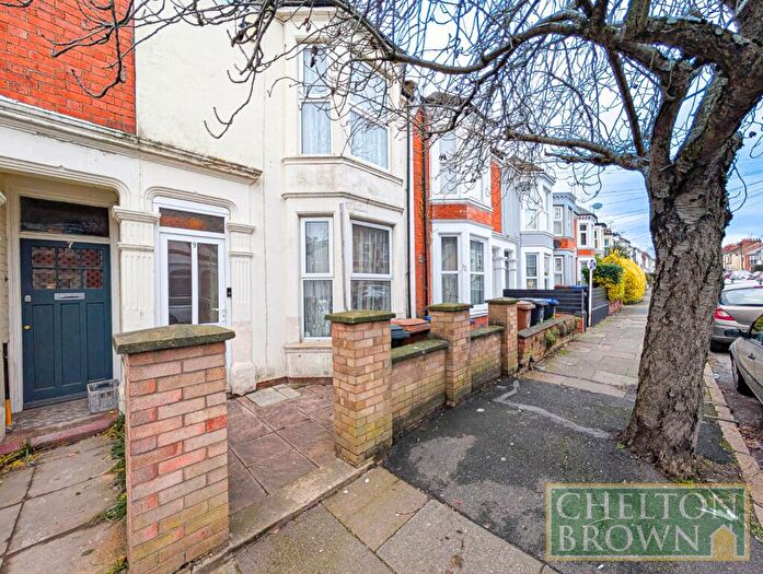 4 Bedroom Terraced House For Sale In Adams Avenue, Northampton, NN1