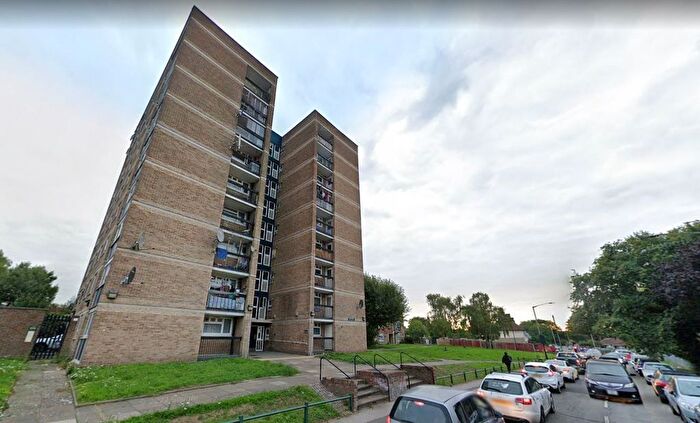 2 Bedroom Flat To Rent In Brookbank, Turkey Street, Enfield, EN1